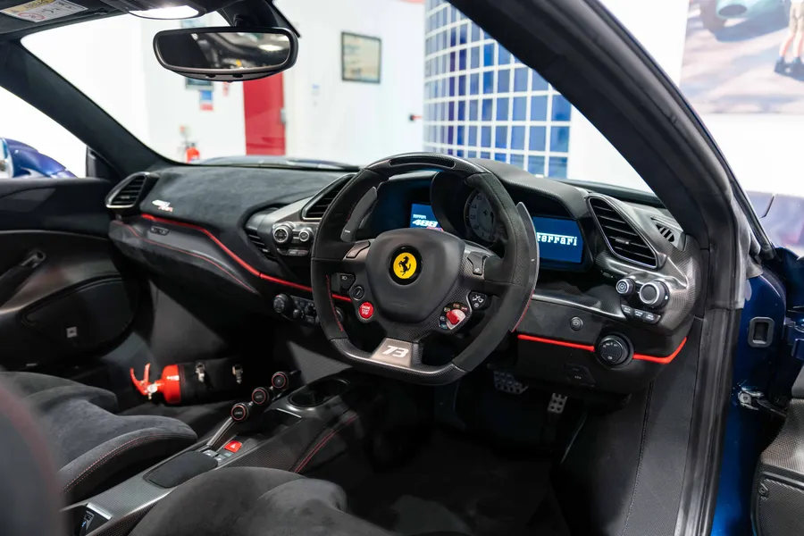 Ferrari 488 Pista Piloti