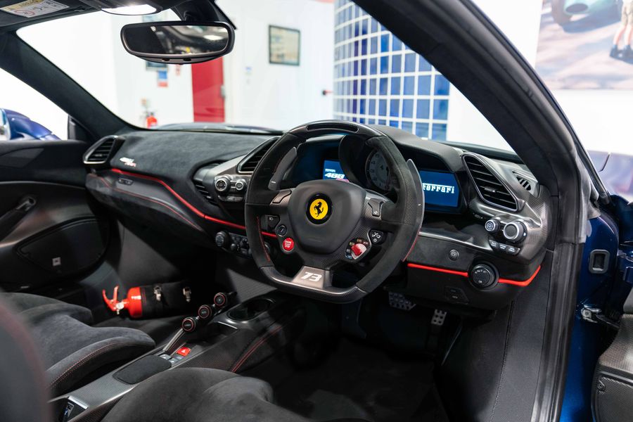 Ferrari 488 Pista Piloti