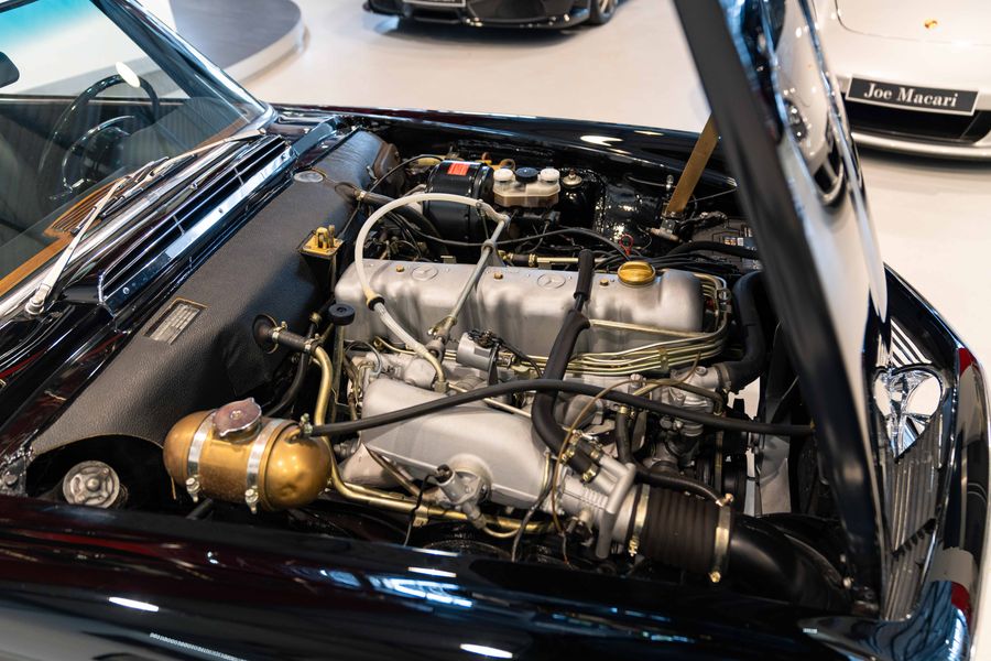 Mercedes-Benz 280 SL
