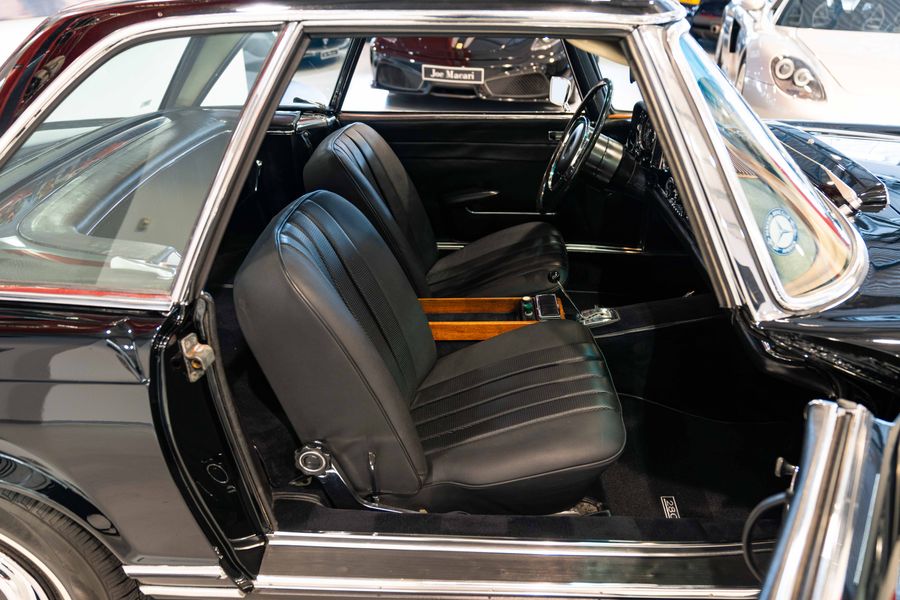 Mercedes-Benz 280 SL