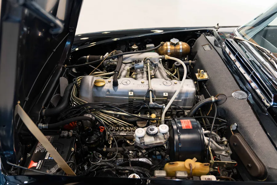Mercedes-Benz 280 SL