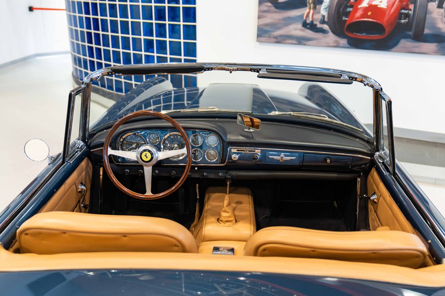 Ferrari 250 GT PF Cab Series II
