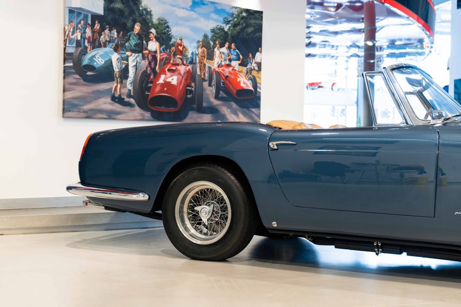 Ferrari 250 GT PF Cab Series II