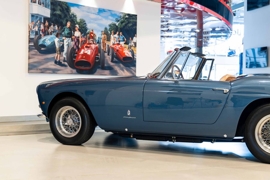 Ferrari 250 GT PF Cab Series II