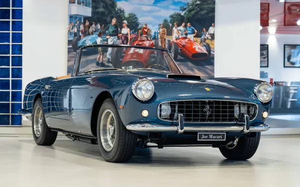 Ferrari 250 GT PF Cab Series II
