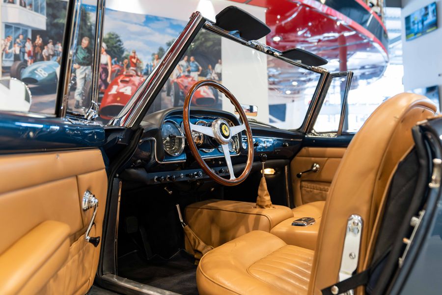 Ferrari 250 GT PF Cab Series II