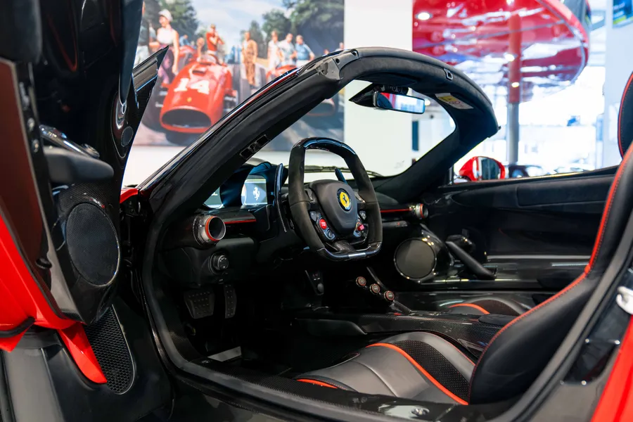 Ferrari LaFerrari Aperta