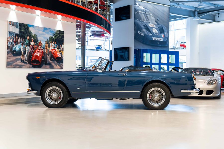 Alfa Romeo 2600 Spider RHD