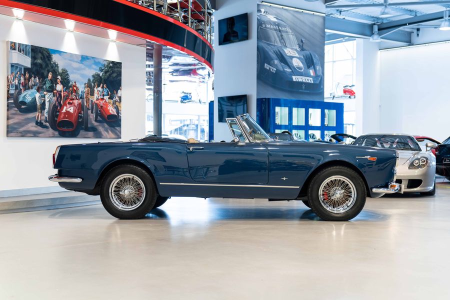 Alfa Romeo 2600 Spider RHD