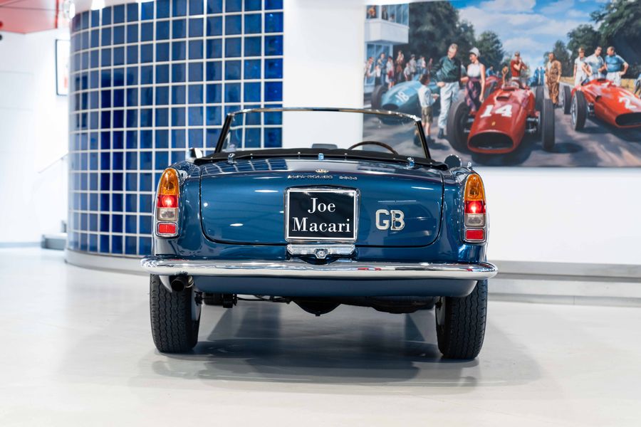 Alfa Romeo 2600 Spider RHD