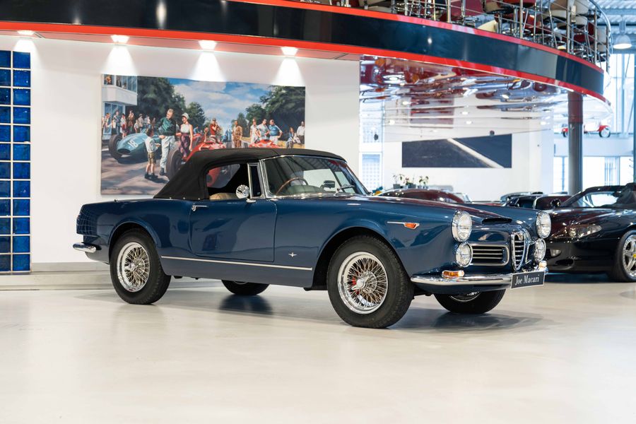 Alfa Romeo 2600 Spider RHD