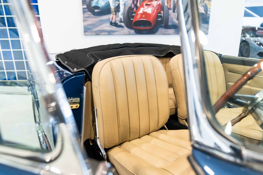 Alfa Romeo 2600 Spider RHD