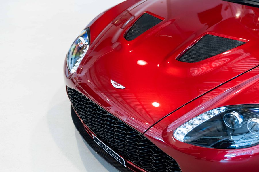 Aston Martin V12 Vantage Zagato RHD