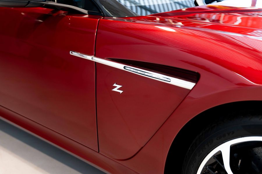 Aston Martin V12 Vantage Zagato RHD