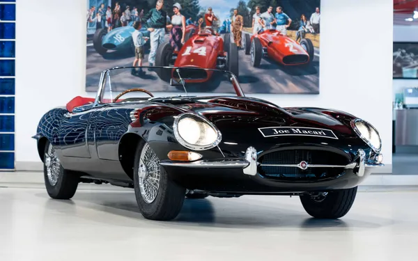 Jaguar E-Type Series 1 Roadster