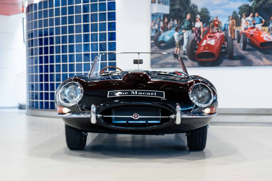Jaguar E-Type Series 1 Roadster
