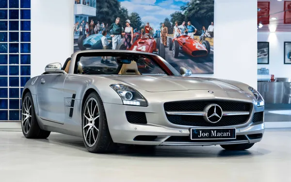 Mercedes-Benz SLS Roadster