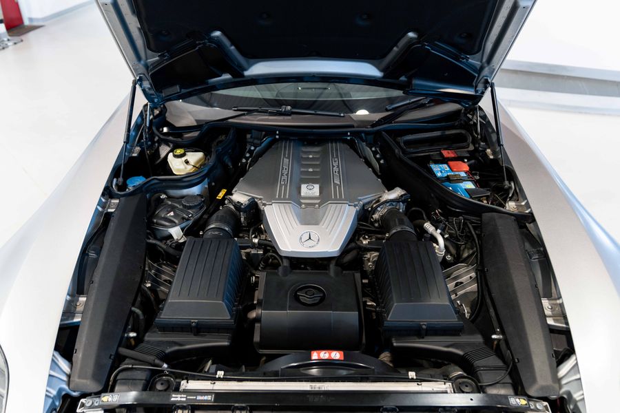 Mercedes-Benz SLS Roadster