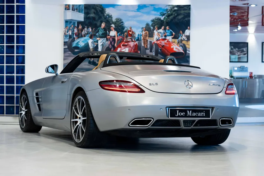 Mercedes-Benz SLS Roadster