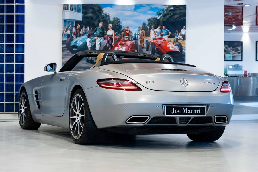 Mercedes-Benz SLS Roadster
