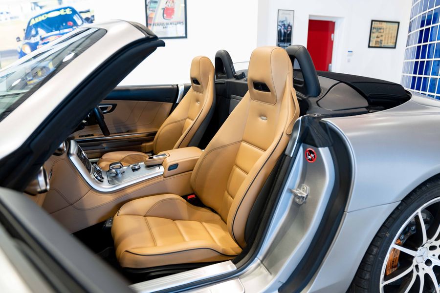 Mercedes-Benz SLS Roadster