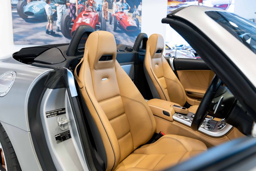 Mercedes-Benz SLS Roadster