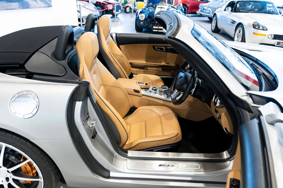 Mercedes-Benz SLS Roadster
