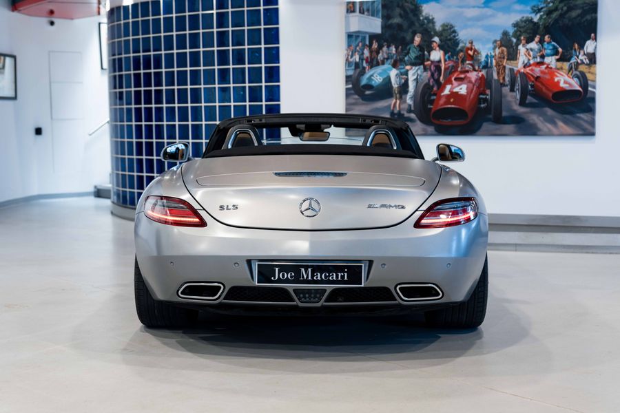 Mercedes-Benz SLS Roadster
