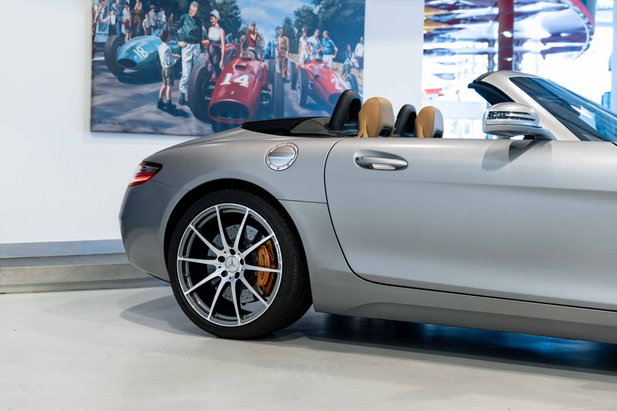 Mercedes-Benz SLS Roadster