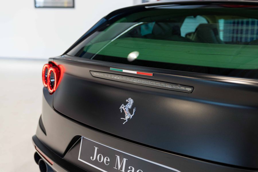 Ferrari GTC4 Lusso T