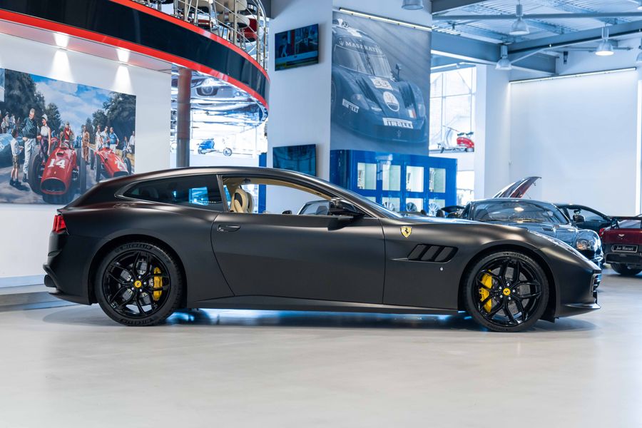 Ferrari GTC4 Lusso T