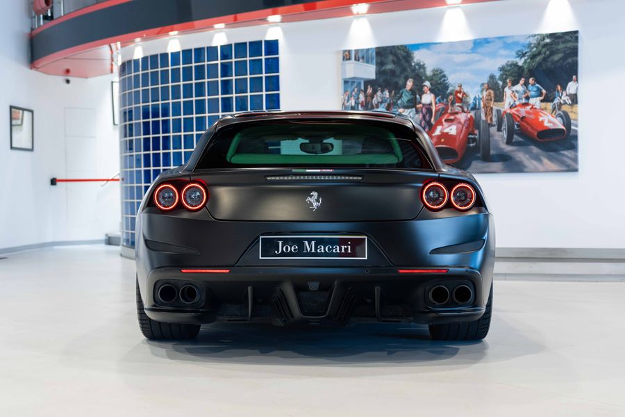 Ferrari GTC4 Lusso T