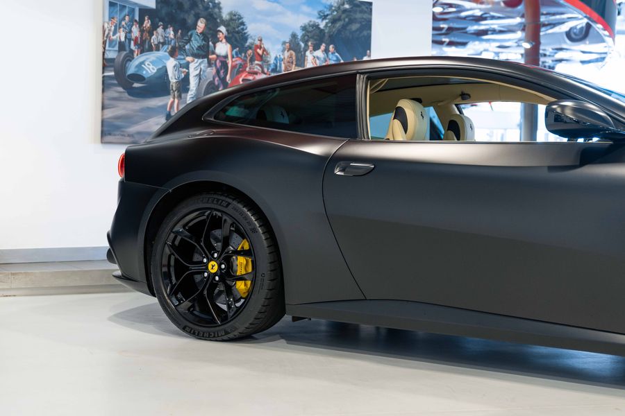 Ferrari GTC4 Lusso T
