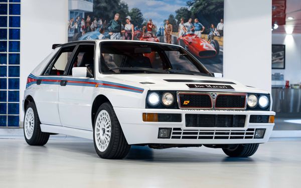 Lancia Delta Martini 5