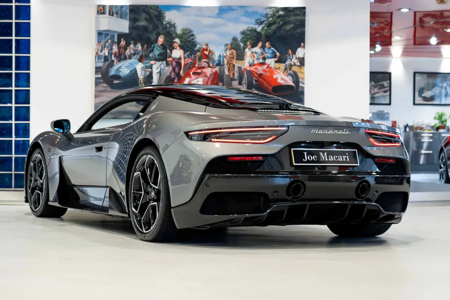 Maserati MC20