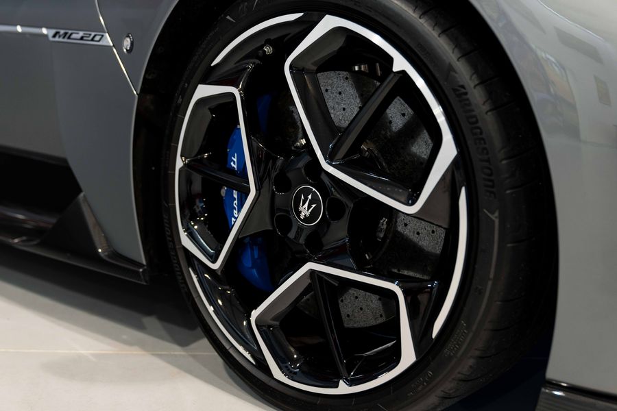 Maserati MC20