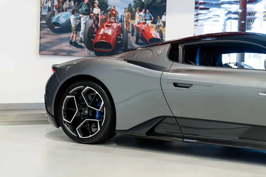 Maserati MC20