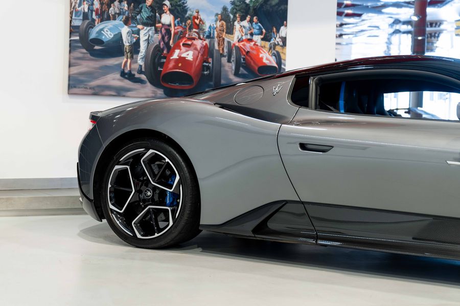 Maserati MC20