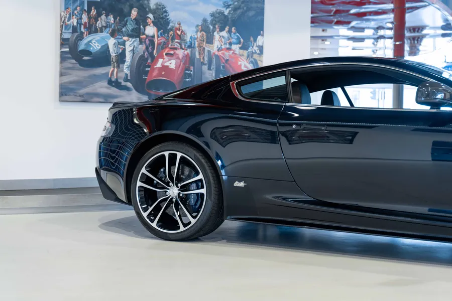 Aston Martin DBS Coupe UB2010