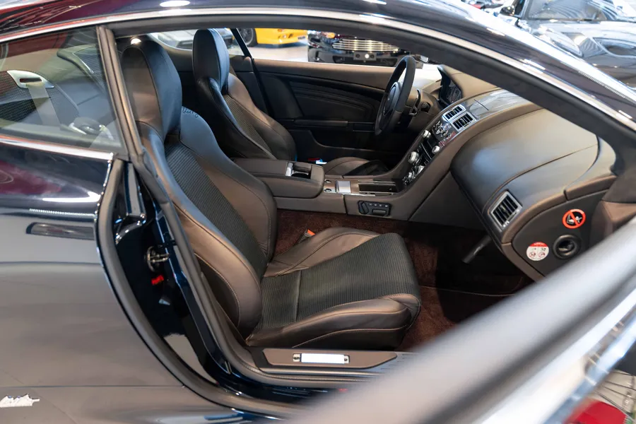 Aston Martin DBS Coupe UB2010