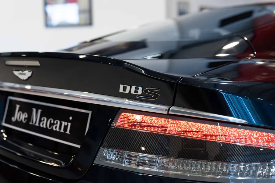 Aston Martin DBS Coupe UB2010
