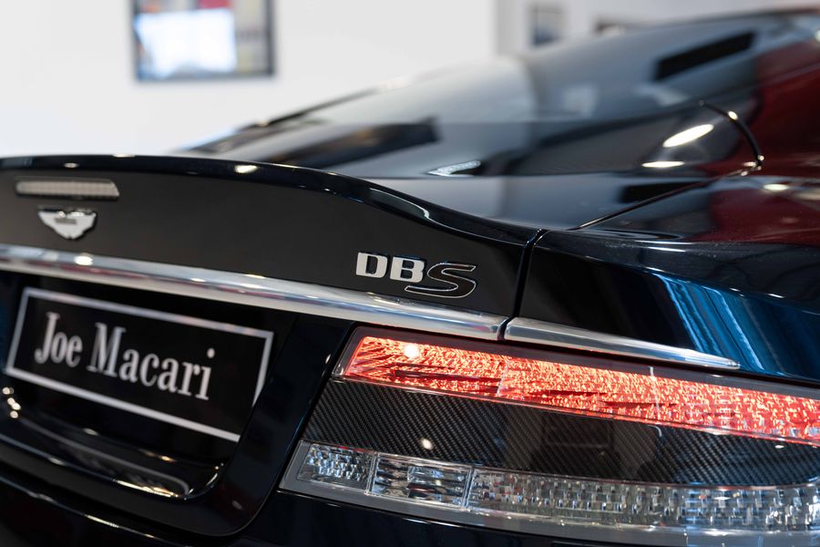 Aston Martin DBS Coupe UB2010