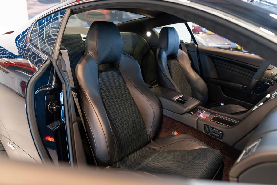 Aston Martin DBS Coupe UB2010