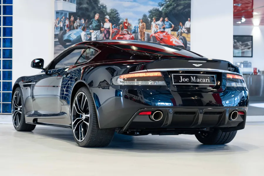Aston Martin DBS Coupe UB2010