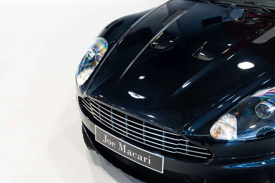 Aston Martin DBS Coupe UB2010