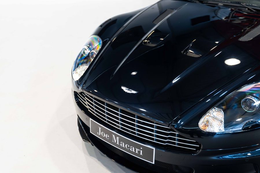 Aston Martin DBS Coupe UB2010