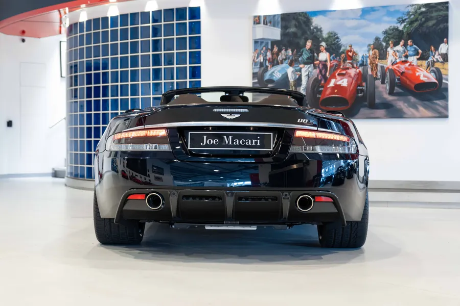 Aston Martin DBS Volante UB2010