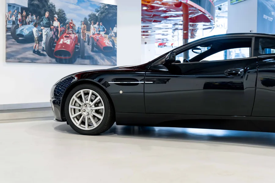 Aston Martin Vanquish S Ultimate