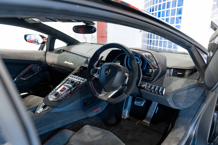 Lamborghini Aventador Pirelli Edition