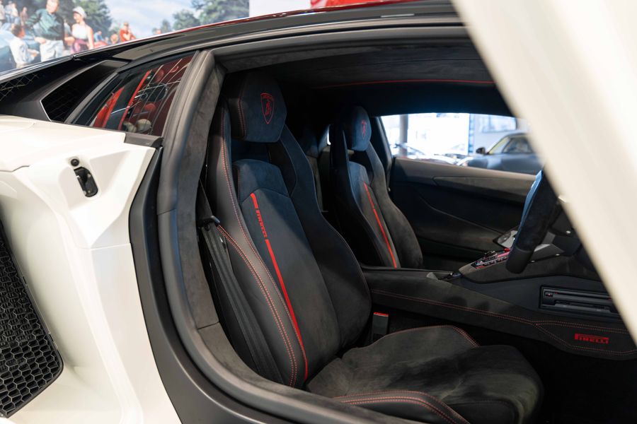 Lamborghini Aventador Pirelli Edition